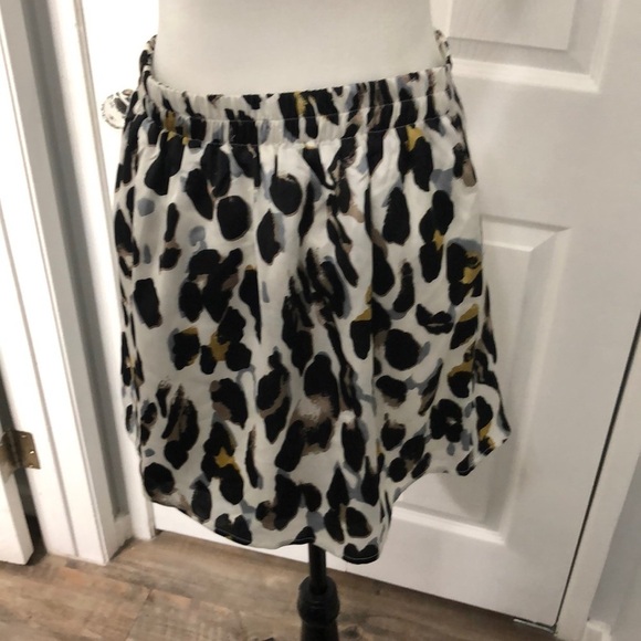 Jax Leopard Mini Skirt - Picture 5 of 6